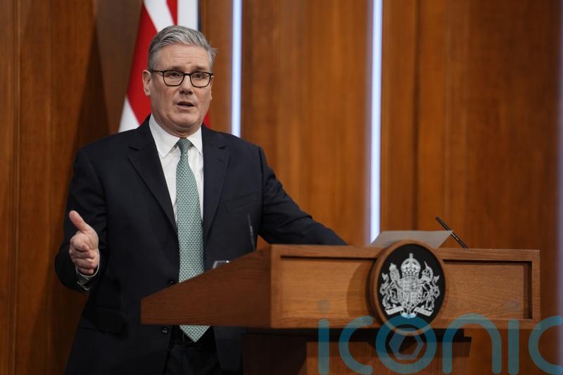 Trump steps up tariff threat over Greenland as Starmer appeals for calm