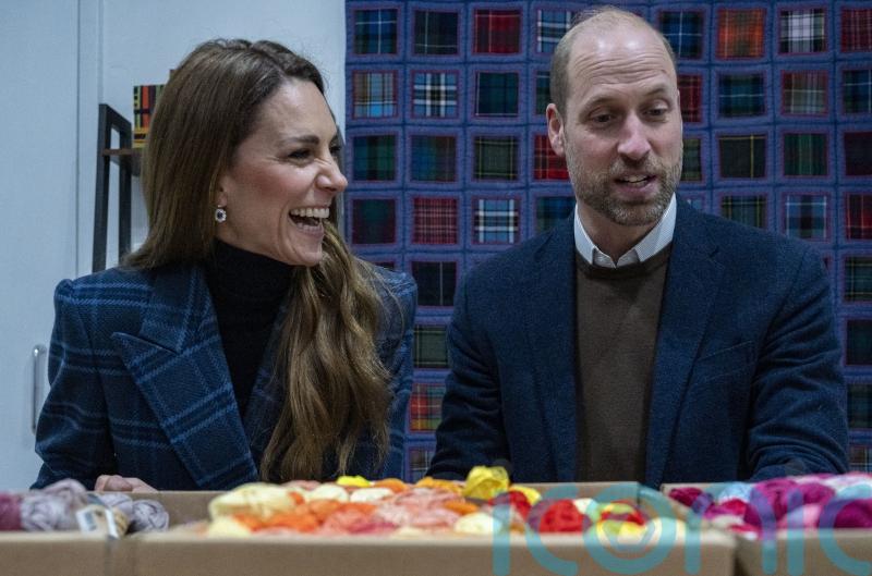 Kate turns hand to tartan-weaving as part of Stirling visit