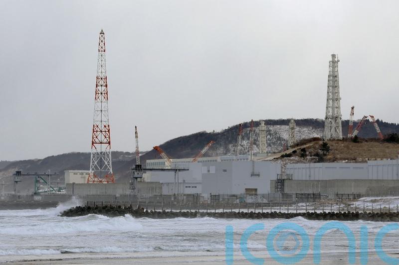 World&rsquo;s largest nuclear power plant in Japan shut down hours after restart