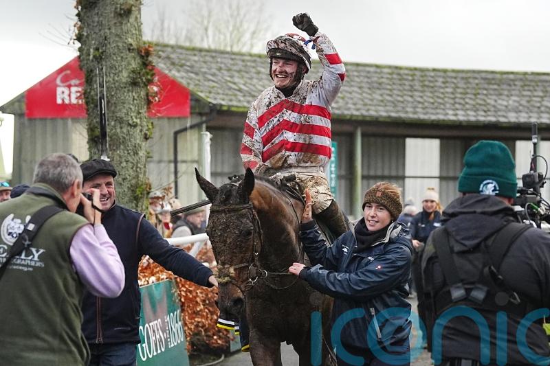 Now Is The Hour claims last-gasp victory in the Goffs Thyestes Handicap Chase at Gowran Park