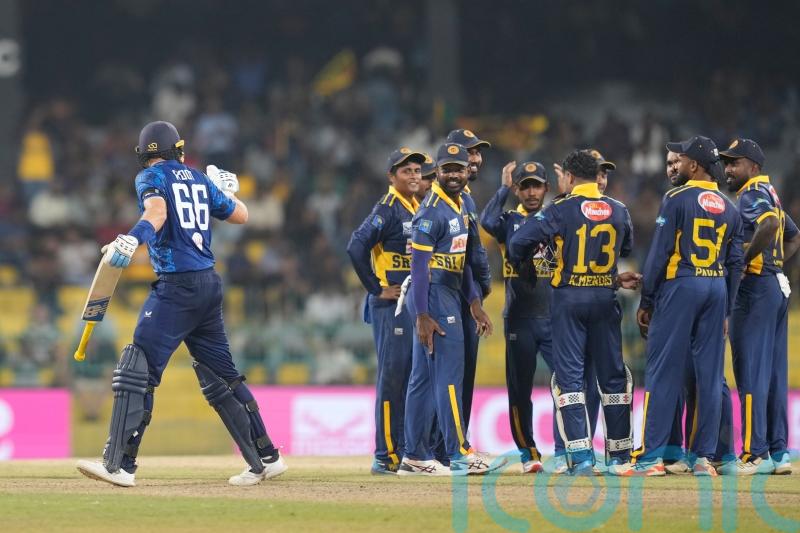 England beaten in first ODI as Sri Lanka spinners dominate