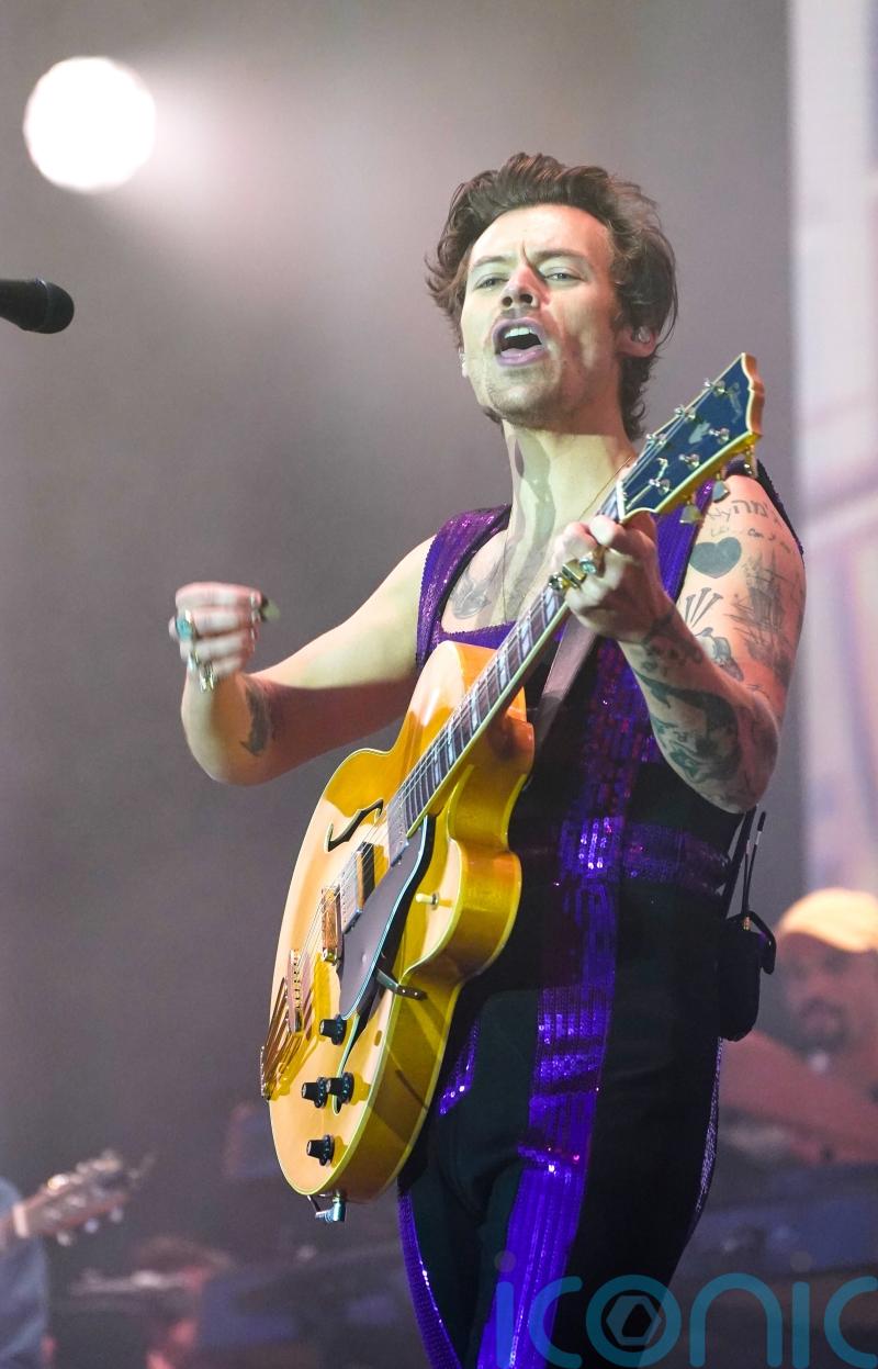 Harry Styles &lsquo;honoured&rsquo; to team up with Shania Twain for new tour