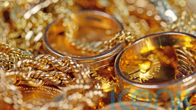 All that glitters: strong online gold sales help deliver festive retail rebound