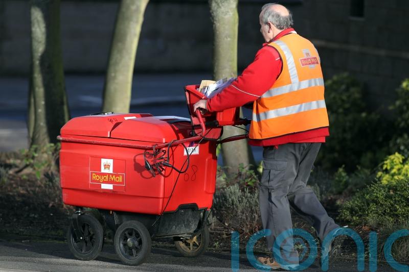 29% of UK adults hit by Royal Mail delays over Christmas, warns Citizens Advice