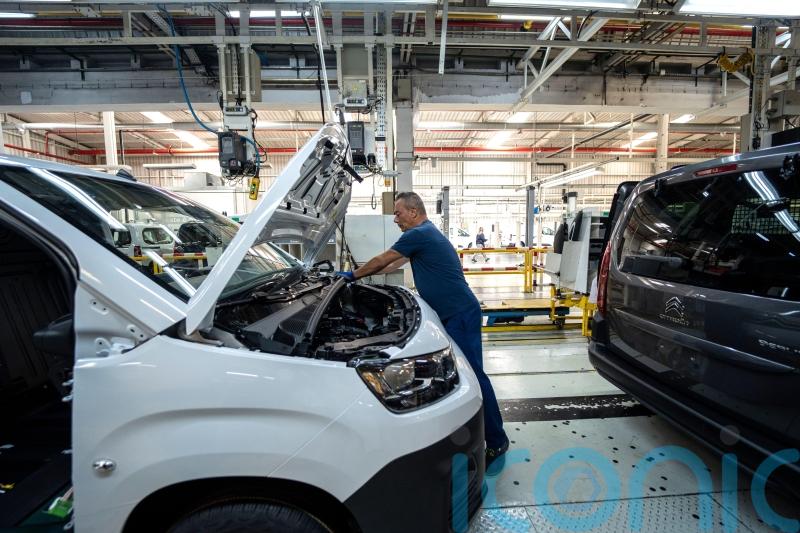 Vehicle production fell 15% last year, report shows