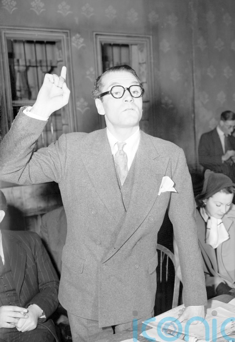 Laurence Olivier among figures honoured by new London Blue Plaques