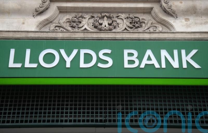 Lloyds sees annual profits jump 12% in spite of motor finance hit