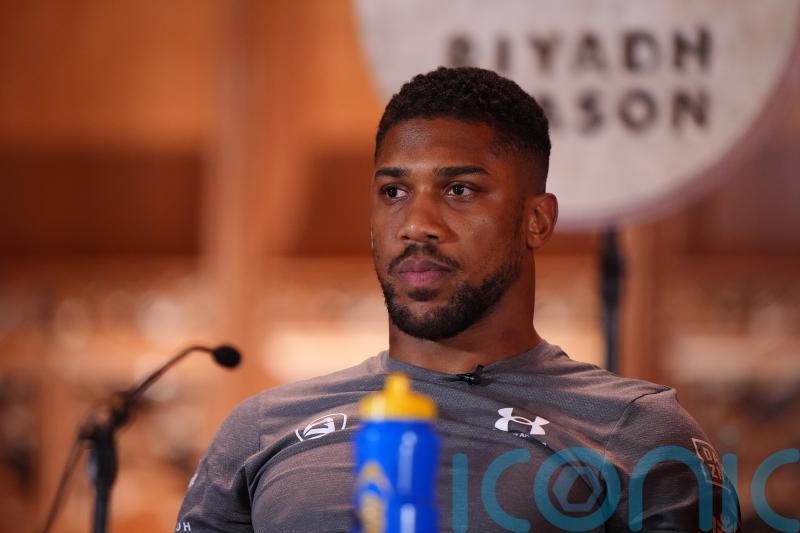 Anthony Joshua says he will do &lsquo;what is right&rsquo; after death of close friends