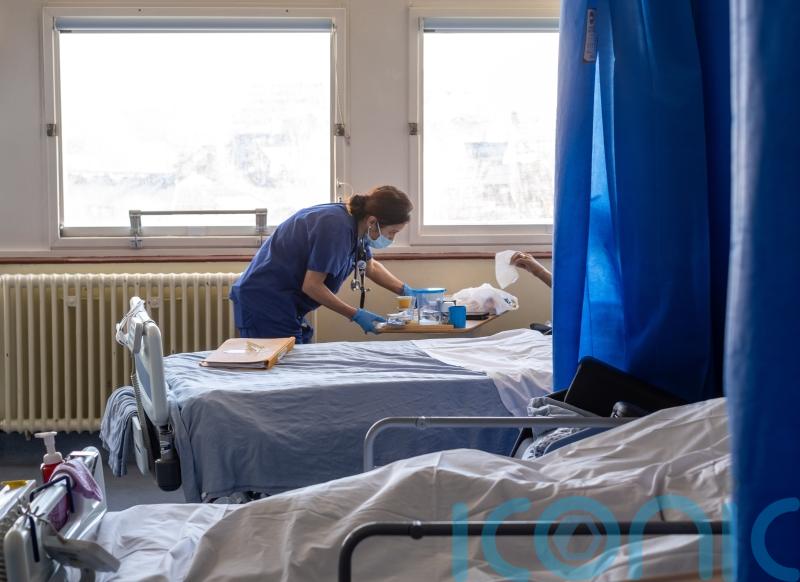 Delayed discharge figures decrease but SNP still &lsquo;miles off&rsquo; promise, Tories say