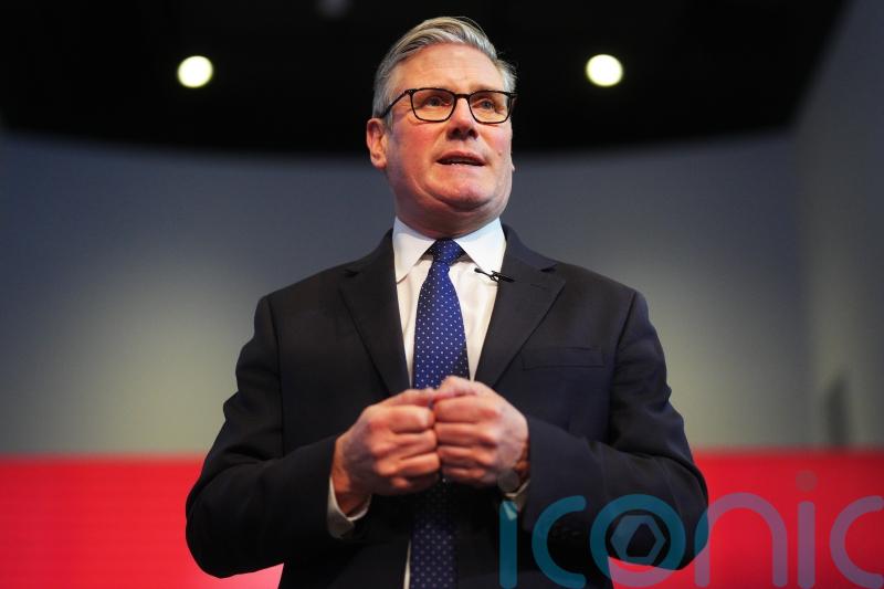 Starmer to warn of communities&rsquo; decline in bid to move on from Mandelson scandal