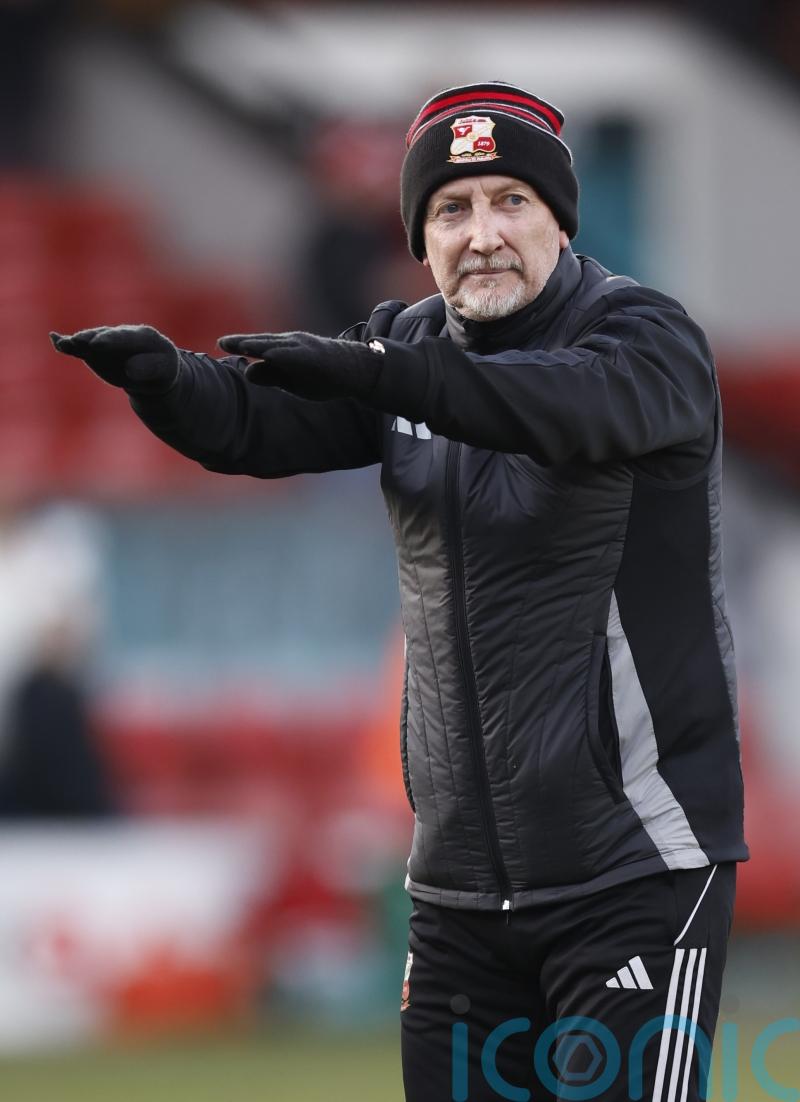 Ian Holloway reflects on &lsquo;worst week&rsquo; despite Swindon easing to victory