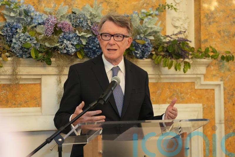 Ministers warned not to follow Streeting and publish Mandelson messages