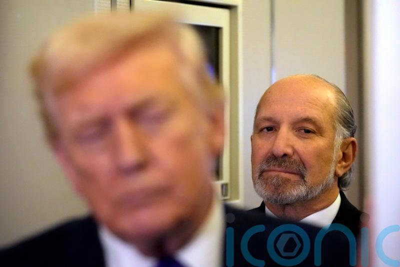 US commerce secretary acknowledges meeting Epstein after his conviction