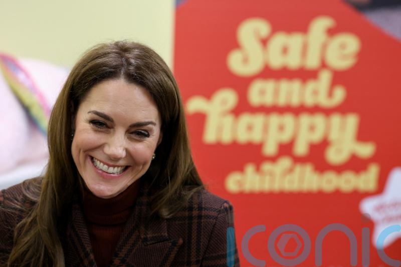 Kate donates &lsquo;Catherine&rsquo;s Rose&rsquo; to prison&rsquo;s mother and baby unit