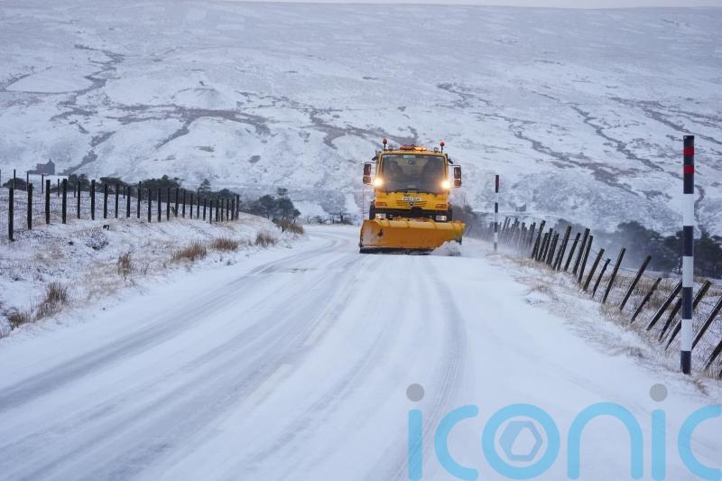 Snow and ice warnings issued as Arctic air blows in