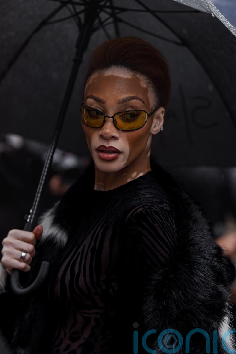 What is the &lsquo;halo lip&rsquo;? Make-up artists explain how to do it