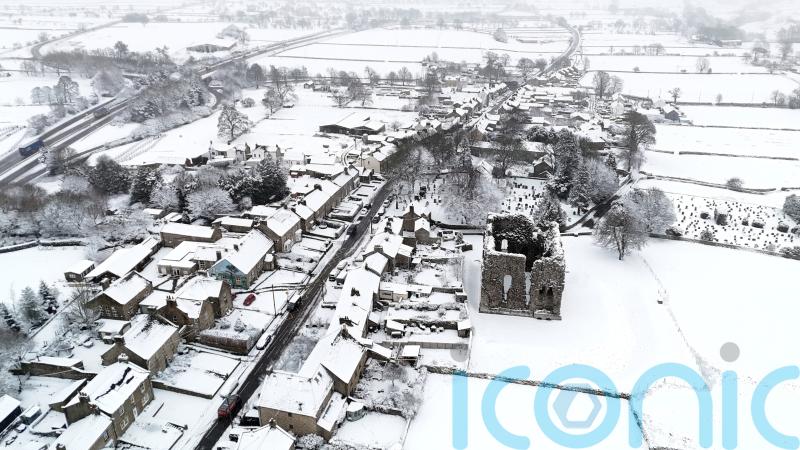 Snow and ice weather warnings extended into weekend