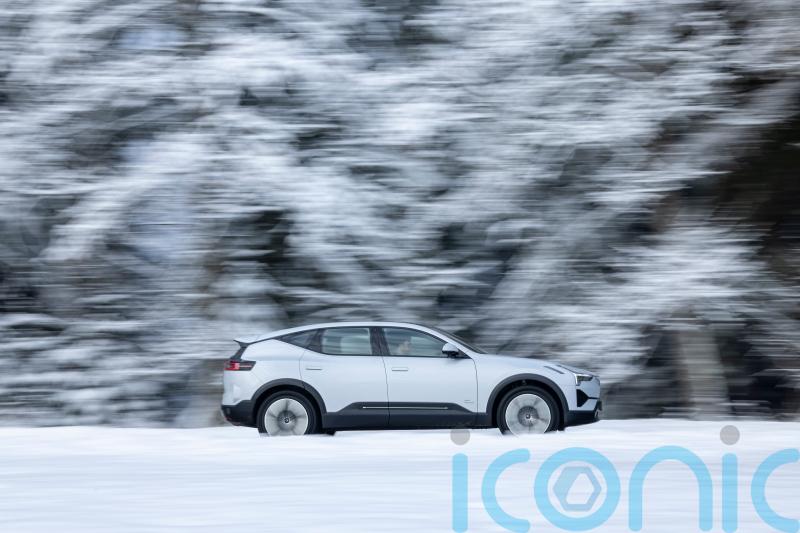 Here&rsquo;s how to stay safe when driving in cold weather