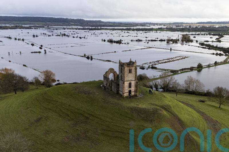 Unsettled weather set to continue for another month, forecasters warn
