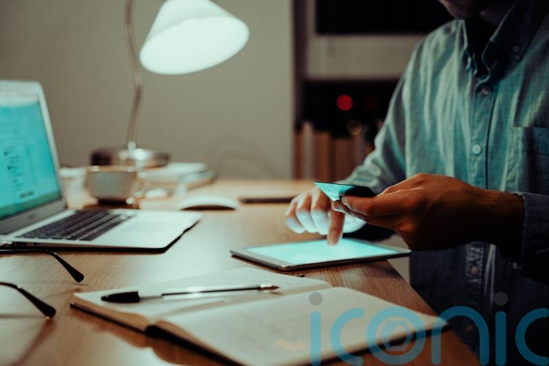 What&rsquo;s &lsquo;quiet budgeting&rsquo; and should you try it?