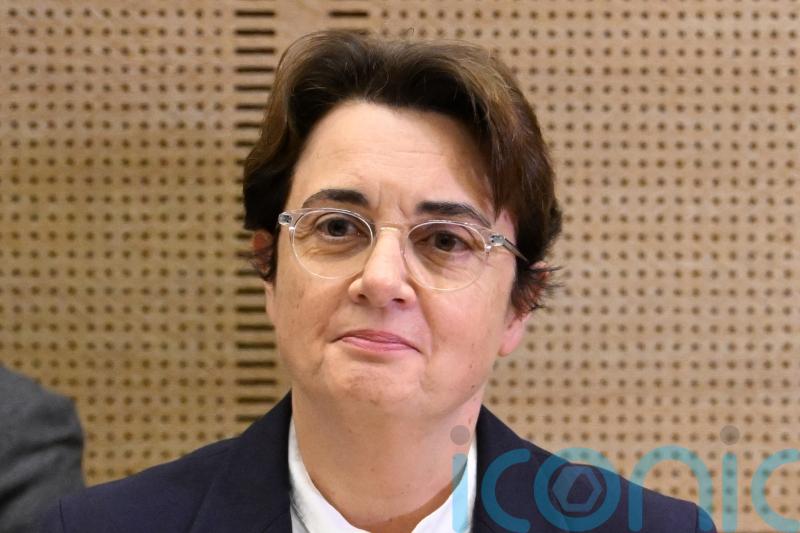 Louvre Museum&rsquo;s director resigns in wake of jewels heist in Paris