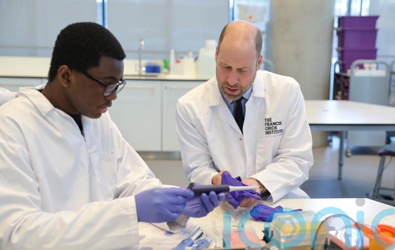 William told he is &lsquo;doing a great job&rsquo; handling mouse sample during lab visit