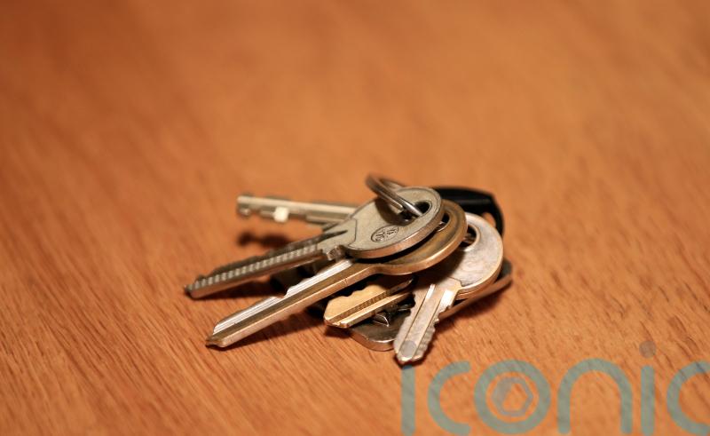 One in three tenants struggle to afford rent, charity warns