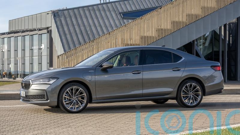 Skoda Superb hatchback gains new and improved plug-in hybrid powertrain