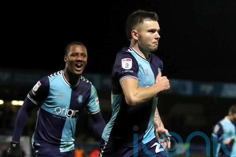 Wycombe extend unbeaten run while Bromley held by Oldham