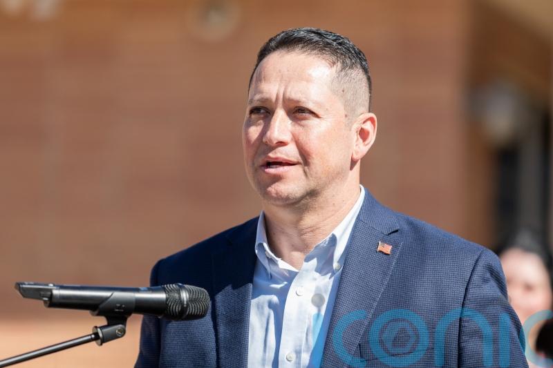 US congressman ends re-election bid after admitting affair with aide