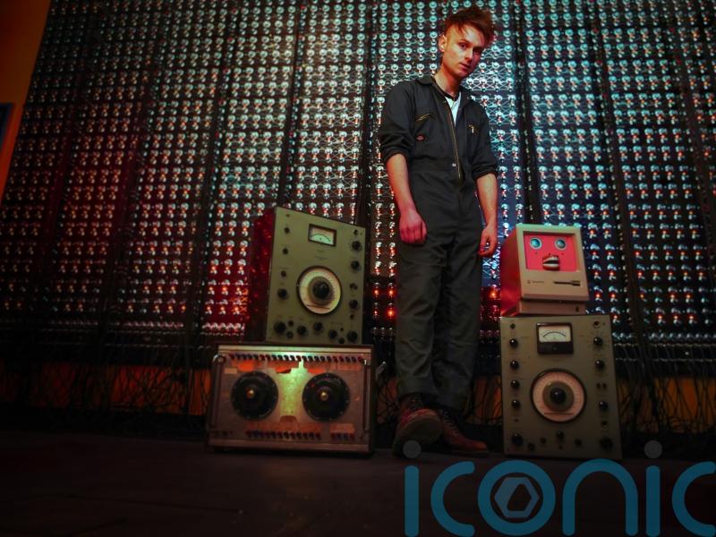 It&rsquo;s easy as Eins, Zwei, Drei for UK&rsquo;s Eurovision entry