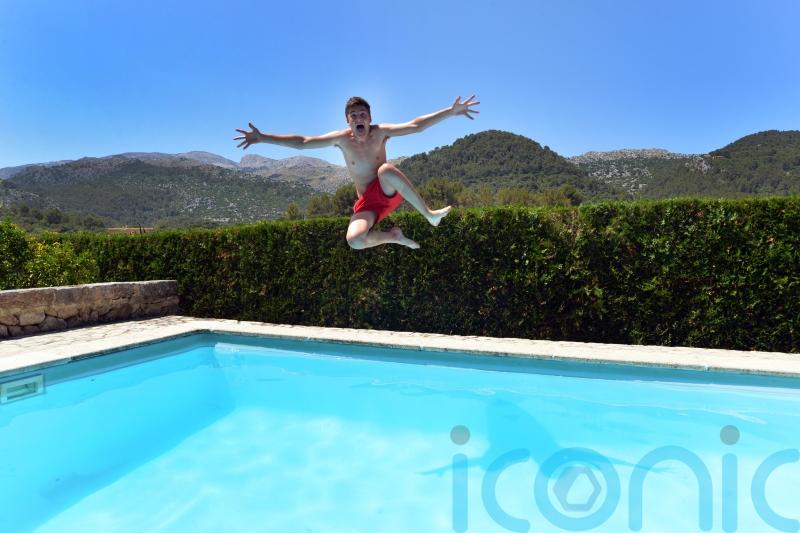 Travelling with teens this year? 9 ways to have a happy holiday with less screen time