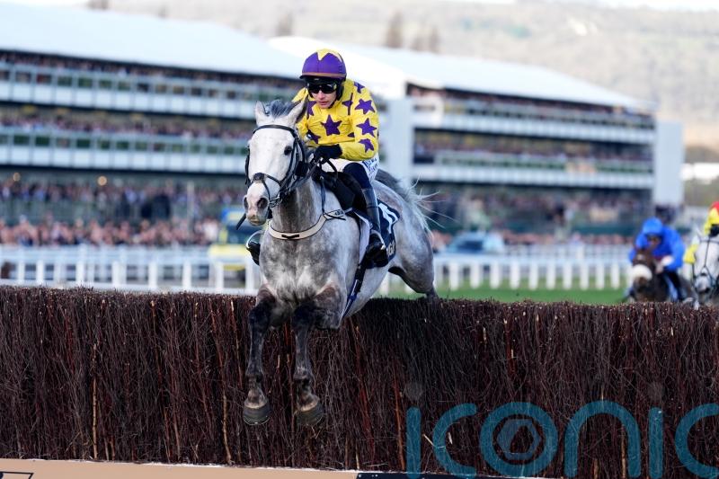 Il Etait Temps dazzles in Queen Mother Champion Chase