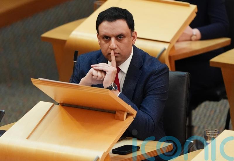 Mandelson should &lsquo;do the right thing&rsquo; and return severance payment, says Sarwar