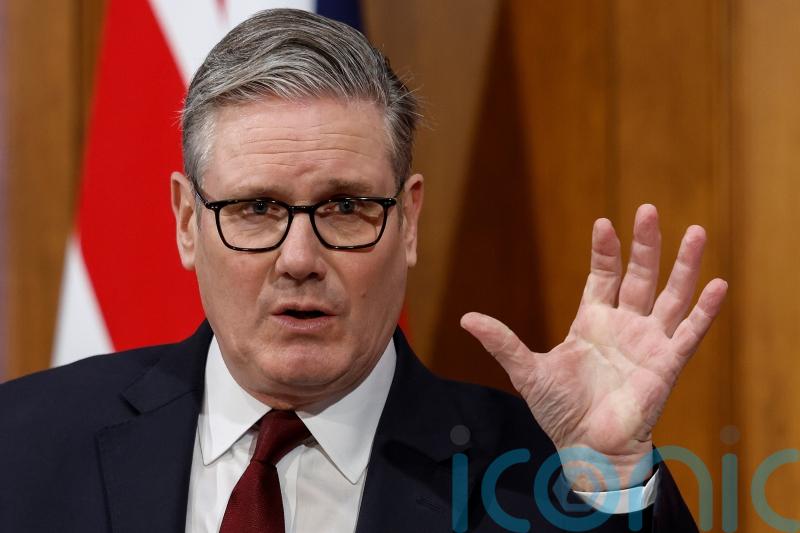 Starmer plans Zelensky talks amid fear of Russian oil &lsquo;windfall&rsquo;