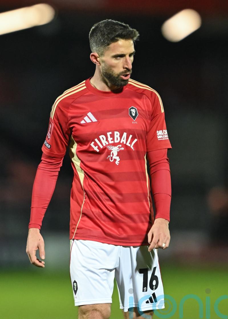 Salford close in on automatic promotion places with win against Barrow