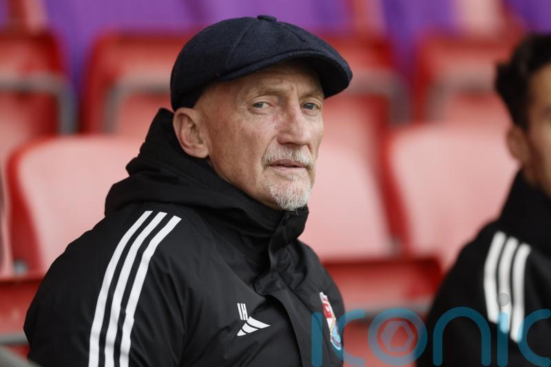 Ian Holloway believes automatic promotion still possible for Swindon