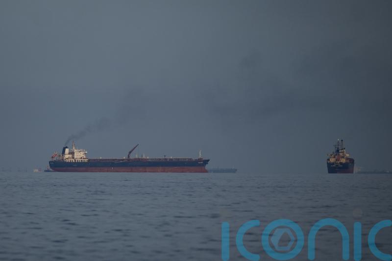 British military experts working with US on options to reopen Strait of Hormuz