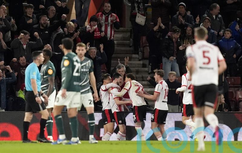 Southampton beat Norwich to move above Wrexham and into play-off places