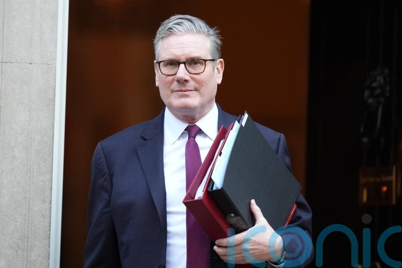 Starmer to meet business leaders amid Hormuz blockade