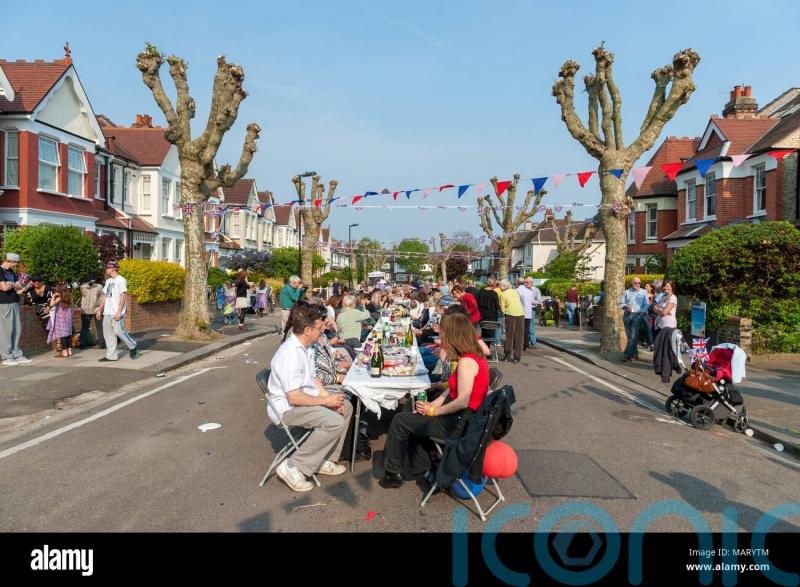 Half of Britons turned to neighbours for help in past year &ndash; survey