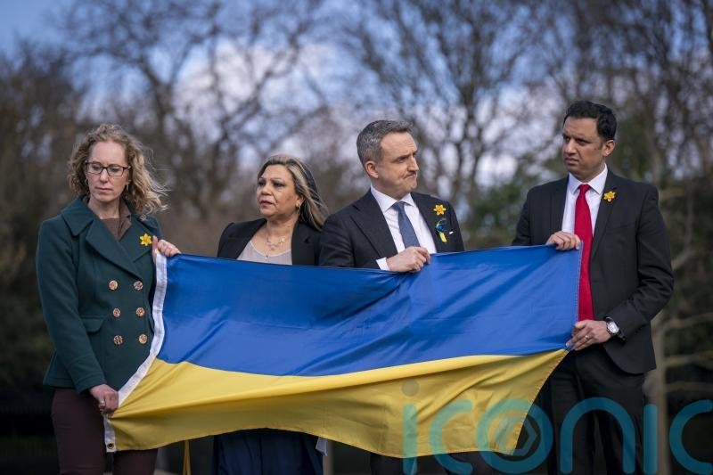 Cole-Hamilton opens door to helping Sarwar become first minister