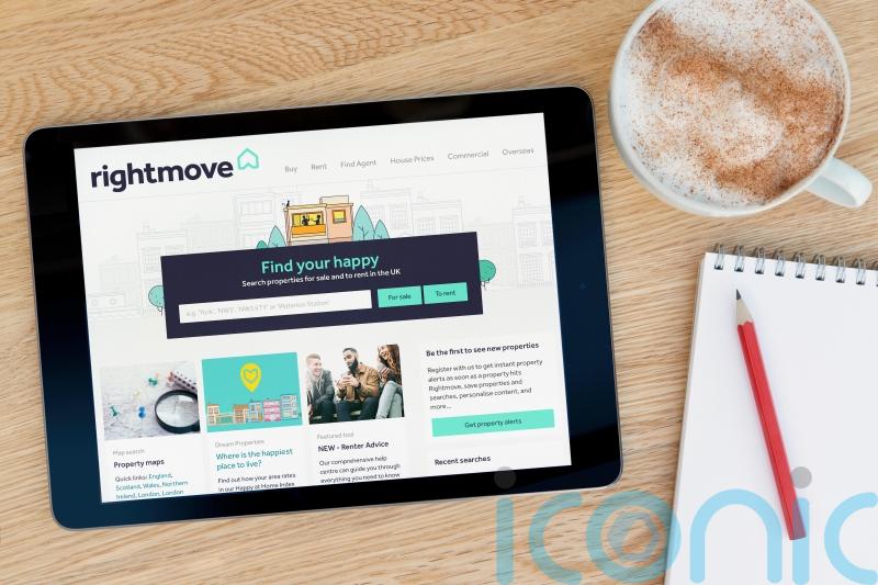Hundreds of estate agents get behind &pound;1.5bn legal claim against Rightmove