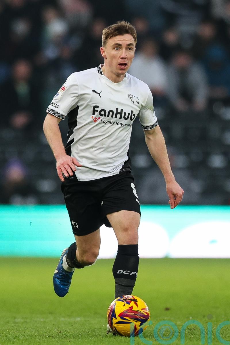 Play-off rivals Bolton and Stockport share derby spoils