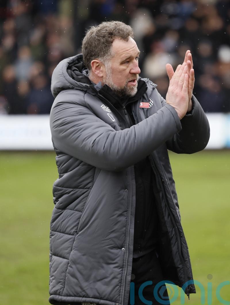 David Artell lauds Grimsby response after beating Crawley