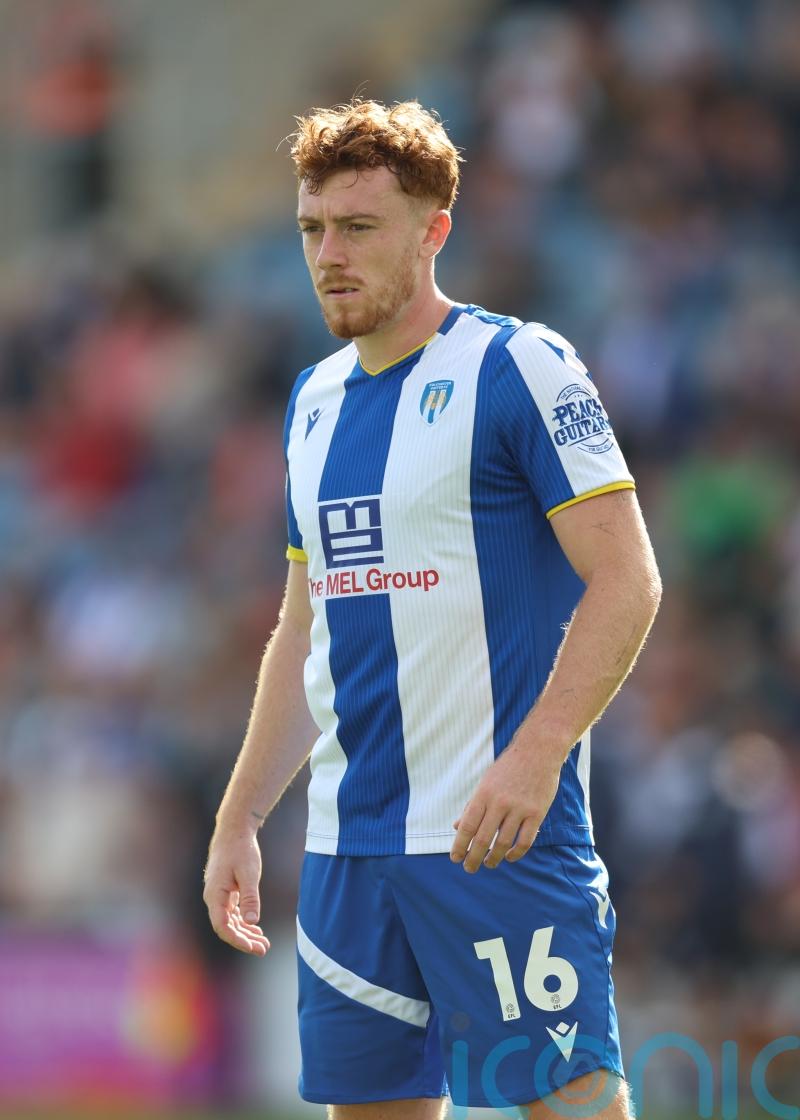 Swindon&rsquo;s automatic promotion hopes hit with defeat at Colchester