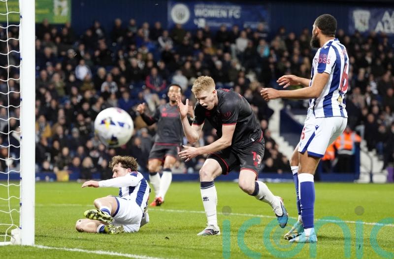 Alex Neil refuses to criticise Millwall striker Josh Coburn for missed chance