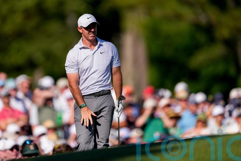 Rory McIlroy&rsquo;s third round splutters into life after vow to keep his foot on gas