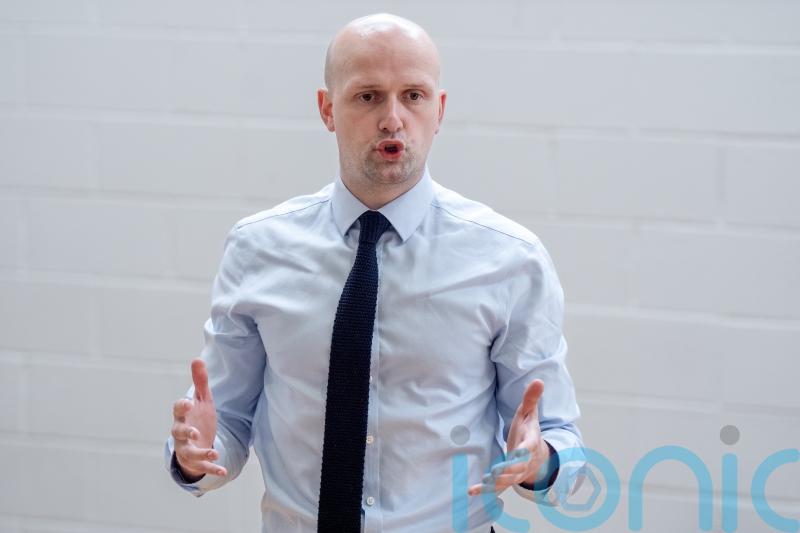 Starmer should &lsquo;do the right thing&rsquo; and quit over Mandelson row, says Flynn