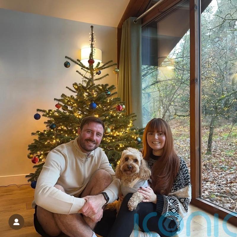 Runner pays tribute to partner who died aged 35 with marathon for Marie Curie